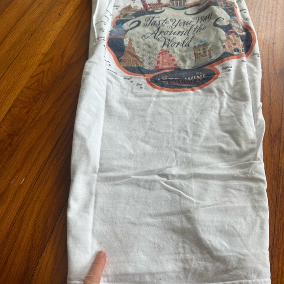 Set of 8 Disney Shirts size Medium - Picture 4 of 4